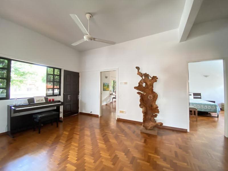 Shamrock Park, Namly Crescent, Tanglin / Holland / Bukit Timah, 6 Bedrooms, 4,993 sqft, Detached House For Rent, by Derrick Goh, 22210205 - PropertyGuru.com.sg