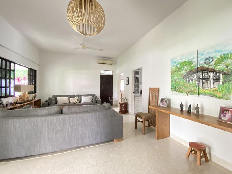 Shamrock Park, Namly Crescent, Tanglin / Holland / Bukit Timah, 6 Bedrooms, 4,993 sqft, Detached House For Rent, by Derrick Goh, 22210205 - PropertyGuru.com.sg