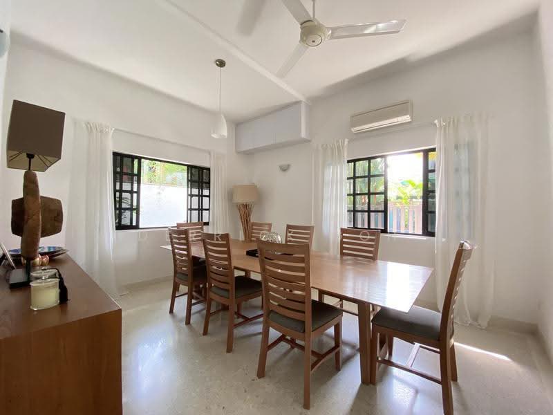 Shamrock Park, Namly Crescent, Tanglin / Holland / Bukit Timah, 6 Bedrooms, 4,993 sqft, Detached House For Rent, by Derrick Goh, 22210205 - PropertyGuru.com.sg
