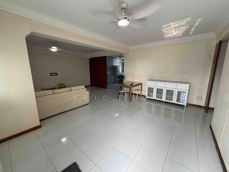 231 Pasir Ris Drive 4, 231 Pasir Ris Drive 4, Pasir Ris / Tampines, 3 Bedrooms, 1,150 sqft, HDB Flat For Rent, by Eric Yeo, 22216346 - Living Room - PropertyGuru.com.sg