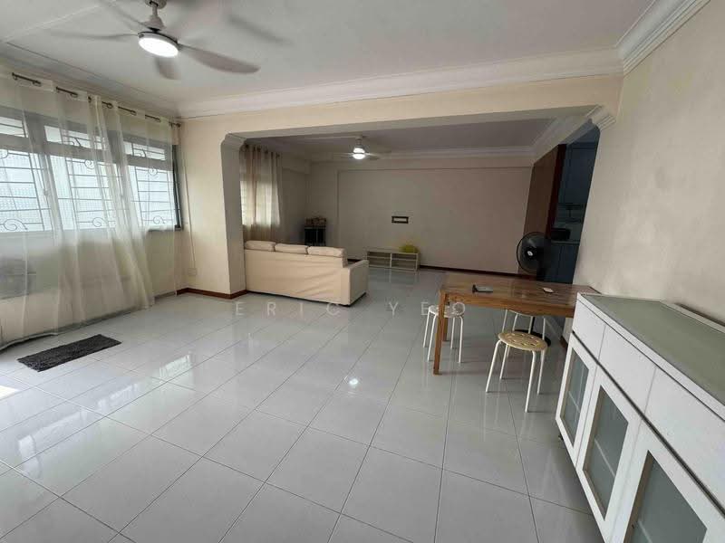 231 Pasir Ris Drive 4, 231 Pasir Ris Drive 4, Pasir Ris / Tampines, 3 Bedrooms, 1,150 sqft, HDB Flat For Rent, by Eric Yeo, 22216346 - Living Room - PropertyGuru.com.sg