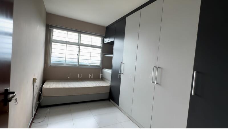 18A Holland Drive, 18A Holland Drive, 3 Bedrooms, 990 sqft, HDB Flat For Rent, by June Bala, 22219072 - PropertyGuru.com.sg