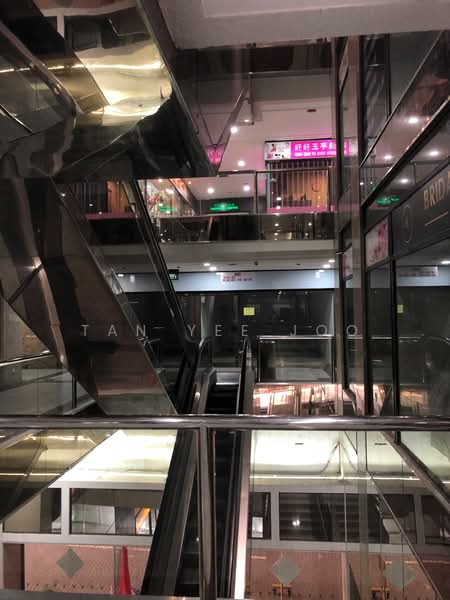 Excelsior Hotel, 5 Coleman Street, 4,402 sqft, Mall Shop For Sale, by Tan Yee Joo, 22221466 - CommercialGuru.com.sg