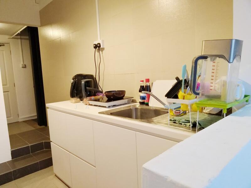 Sherwood Towers, 3 Jalan Anak Bukit, Room Rental, 150 sqft, Apartment For Rent, by Jackie Aw, 22221540 - PropertyGuru.com.sg