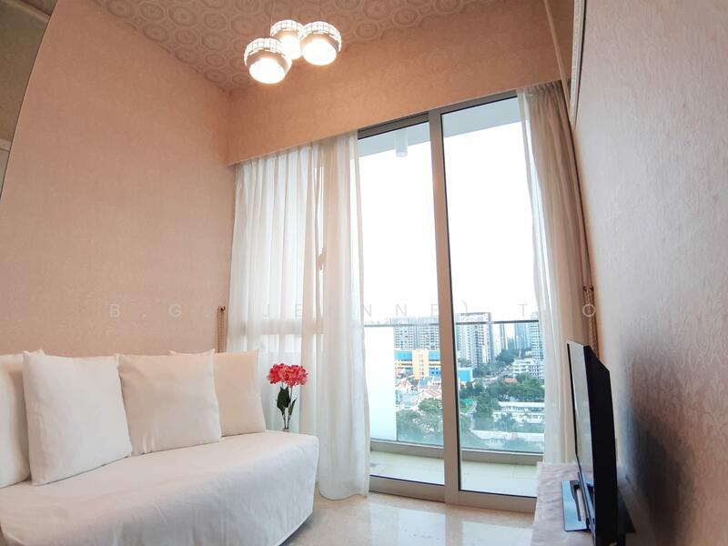 Eat read watch nap - chill.