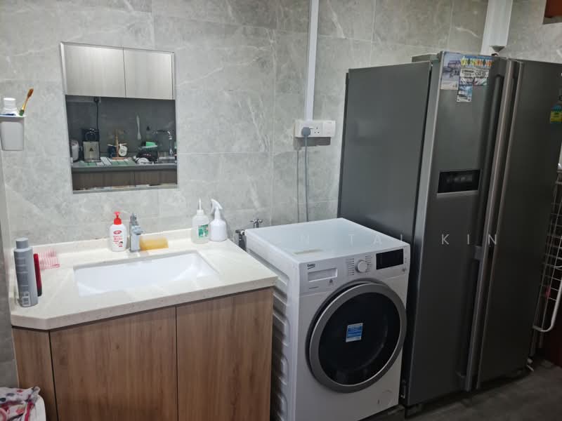 445 Tampines Street 42, 445 Tampines Street 42, 2 Bedrooms, 688 sqft, HDB Flat For Rent, by Roger TTK, 22227467 - PropertyGuru.com.sg