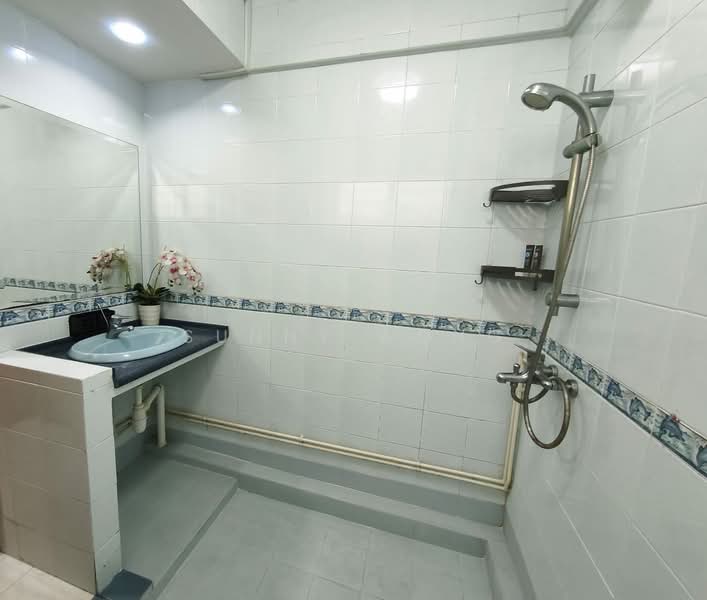 414 Commonwealth Avenue West, 414 Commonwealth Avenue West, 4 Bedrooms, 1,346 sqft, HDB Flat For Rent, by Sunny Wong, 22228681 - PropertyGuru.com.sg