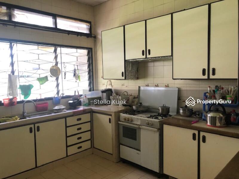 Kitchen Cooking Allowed