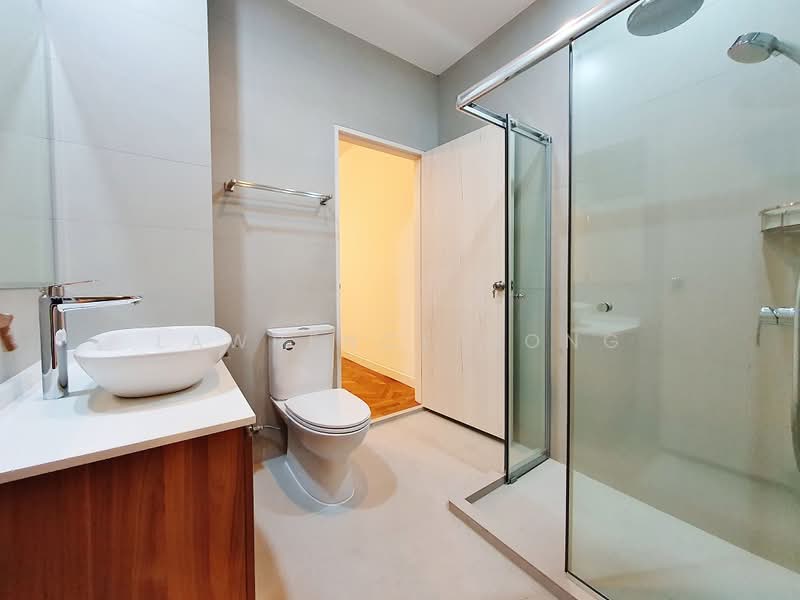 Orange Regency, 101 Fernhill Road, 3 Bedrooms, 2,422 sqft, Apartment For Rent, by Lawrence Hong, 22233299 - PropertyGuru.com.sg