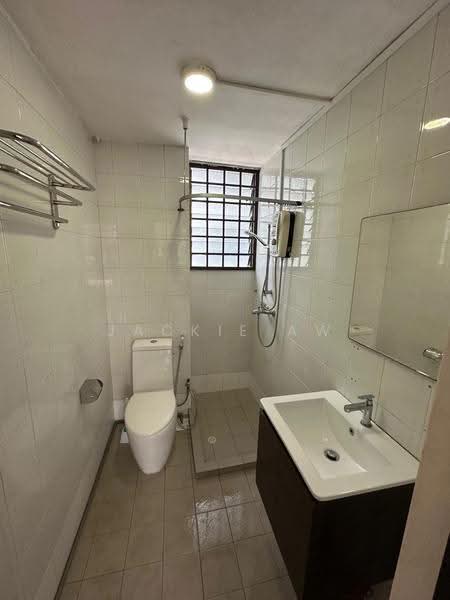 Kim Sia Court, 1 Jalan Jintan, Orchard / River Valley, 1 Bedroom, 200 sqft, Apartment For Rent, by Jackie Aw, 22233604 - Bathroom - PropertyGuru.com.sg