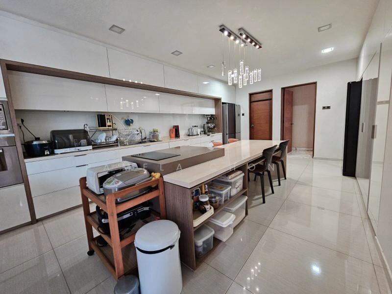 BEAUTIFUL RENOVATED 3 STOREY SEMID ⭐️ WALK TO BEAUTY WORLD MRT ⭐️ 12M FRONTAGE ☎️ PAM 90228600, KISMIS AVE/ ENG KONG GARDEN/CHENG SOON CRESCENT, 5 Bedrooms, 4,000 sqft, Semi-Detached House For Sale, by Pamela Chong, 22235231 - PropertyGuru.com.sg