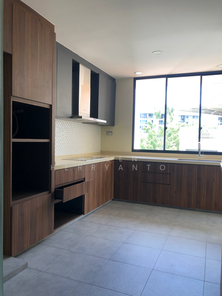 Spanish Village, 62 Farrer Road, 3 Bedrooms, 2,056 sqft, Condominium For Rent, by Helen Herryanto, 22244165 - PropertyGuru.com.sg