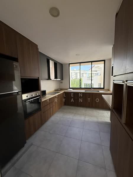 Spanish Village, 62 Farrer Road, 3 Bedrooms, 2,056 sqft, Condominium For Rent, by Helen Herryanto, 22244165 - PropertyGuru.com.sg