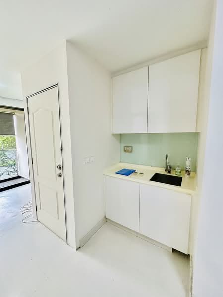 Smart Suites, 302 Sims Avenue, Eunos / Geylang / Paya Lebar, 1 Bedroom, 431 sqft, Condominium For Rent, by Eric See, 22250224 - PropertyGuru.com.sg