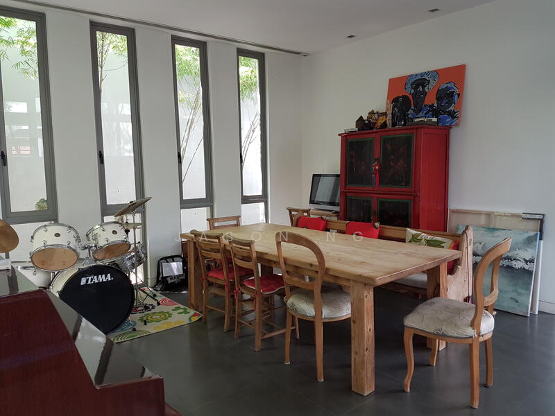 Dunearn Estate, Tudor Close, 4 Bedrooms, 4,700 sqft, Detached House For Rent, by Jason Ng, 22251631 - PropertyGuru.com.sg