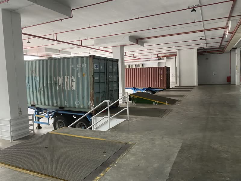 7m high warehouse next to mrt 10 loading bays, Changi south, 10,000 sqft, Factory / Workshop (B2) For Rent, by Leow Kok Wee, 22253337 - CommercialGuru.com.sg