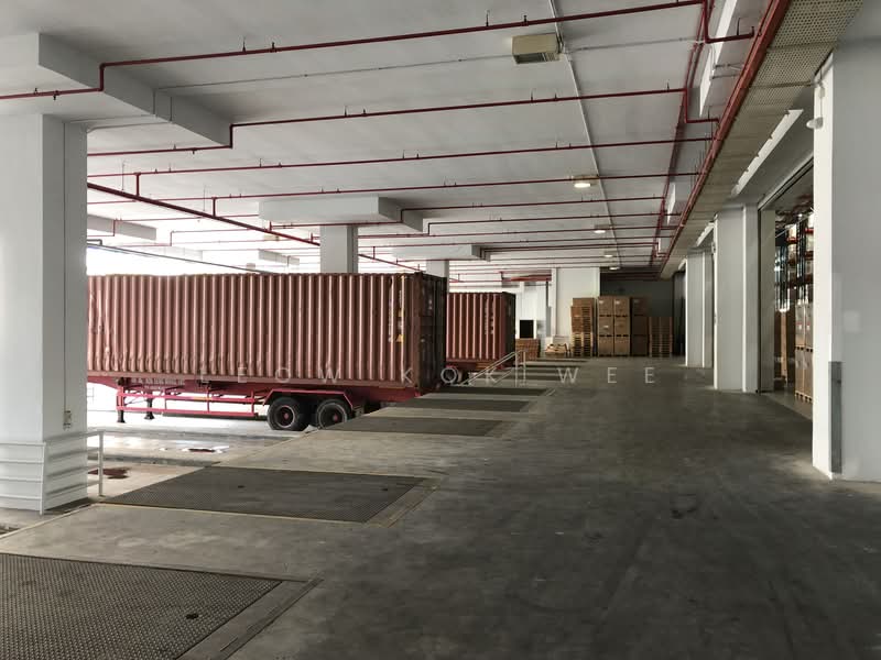 7m high warehouse next to mrt 10 loading bays, Changi south, 10,000 sqft, Factory / Workshop (B2) For Rent, by Leow Kok Wee, 22253337 - CommercialGuru.com.sg