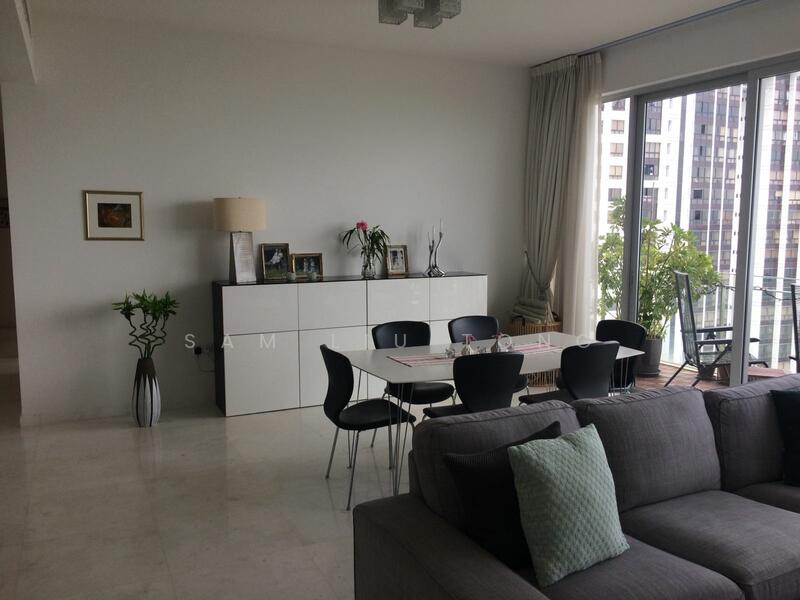 Squarish living hall