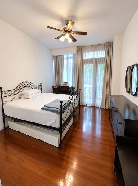 Cairnhill Crest, 2 Cairnhill Circle, Orchard / River Valley, 4 Bedrooms, 2,637 sqft, Condominium For Sale, by Frederick Foo, 22265961 - Master Bedroom - PropertyGuru.com.sg
