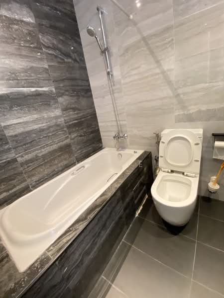 Horizon Towers, 15 Leonie Hill Road, Room Rental, 250 sqft, Condominium For Rent, by HK LIE, 22267094 - PropertyGuru.com.sg