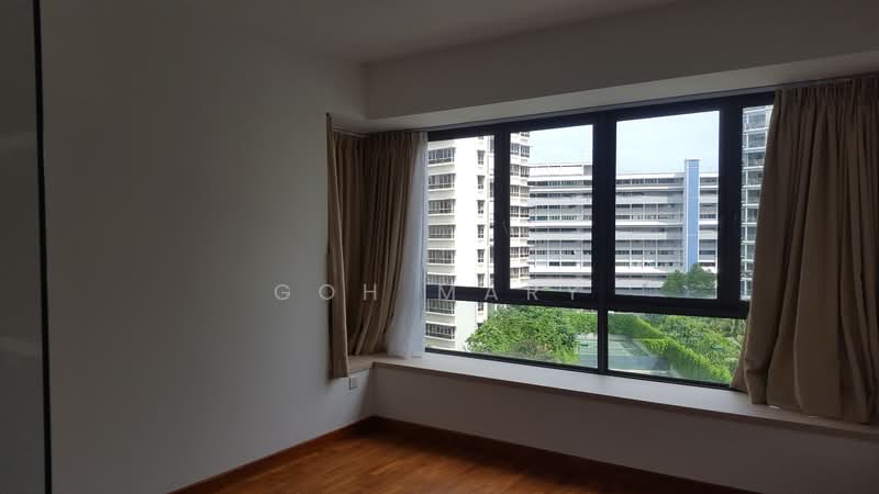 Waterfront Isle, 738 Bedok Reservoir Road, 2 Bedrooms, 904 sqft, Condominium For Rent, by Goh Mary, 22287661 - Bedroom - PropertyGuru.com.sg