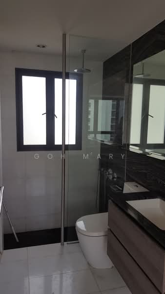 Waterfront Isle, 738 Bedok Reservoir Road, 2 Bedrooms, 904 sqft, Condominium For Rent, by Goh Mary, 22287661 - Toilet - PropertyGuru.com.sg