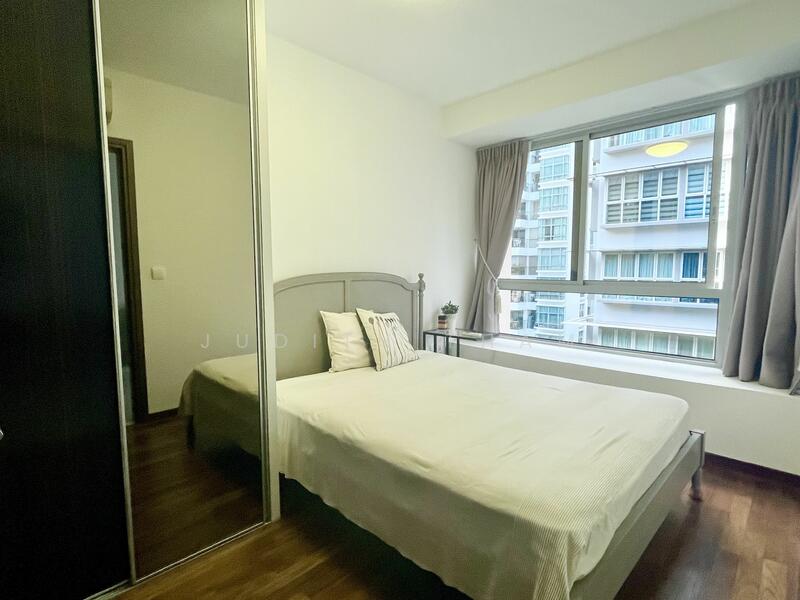 Bedroom - with Queen Size Bed