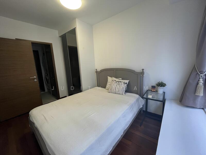 Bedroom - with Queen Size Bed