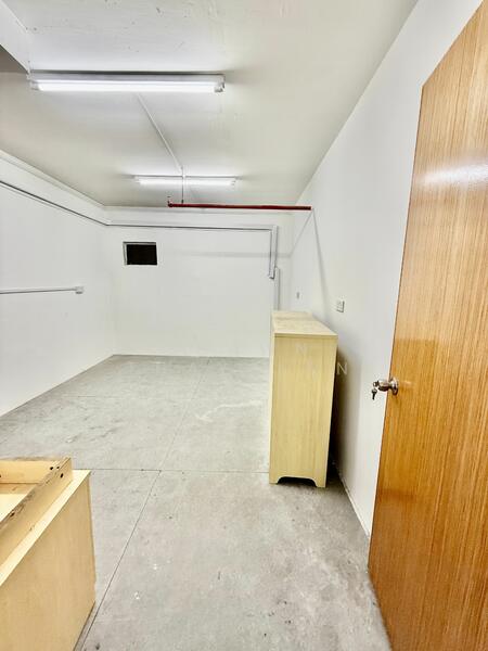 Oxley BizHub, 61 Ubi Road 1, 2,042 sqft, Light Industrial (B1) For Rent, by Shawn Thayalan, 22303801 - CommercialGuru.com.sg
