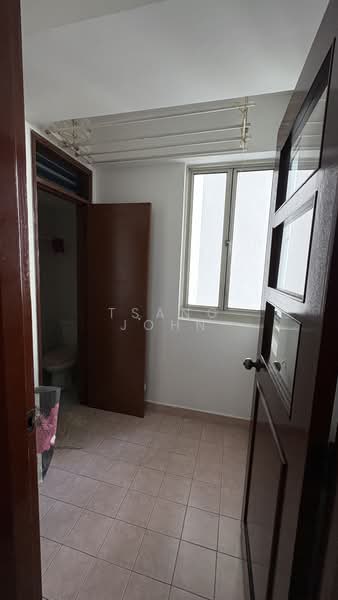 Northoaks, 20 Woodlands Cresent, 3 Bedrooms, 1,292 sqft, Condominium For Rent, by Tsang John, 22304181 - PropertyGuru.com.sg