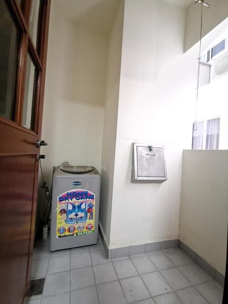 The Bayshore, 34 Bayshore Road, 2 Bedrooms, 980 sqft, Condominium For Rent, by Ryan Ong, 22317521 - PropertyGuru.com.sg