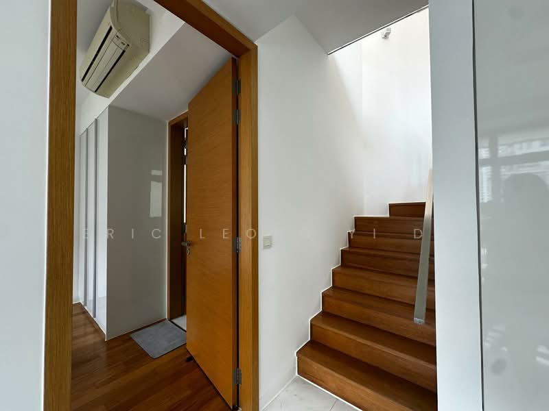 RV Residences, 469 River Valley Road, 3 Bedrooms, 1,216 sqft, Condominium For Rent, by Eric Leong Yi Da, 22321830 - Staircase to upper level - PropertyGuru.com.sg