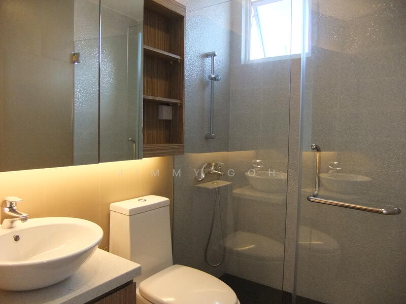 Proximo, 27 Robin Road, 3 Bedrooms, 1,119 sqft, Apartment For Rent, by Jimmy Goh, 22324601 - Renovated Bathroom - PropertyGuru.com.sg
