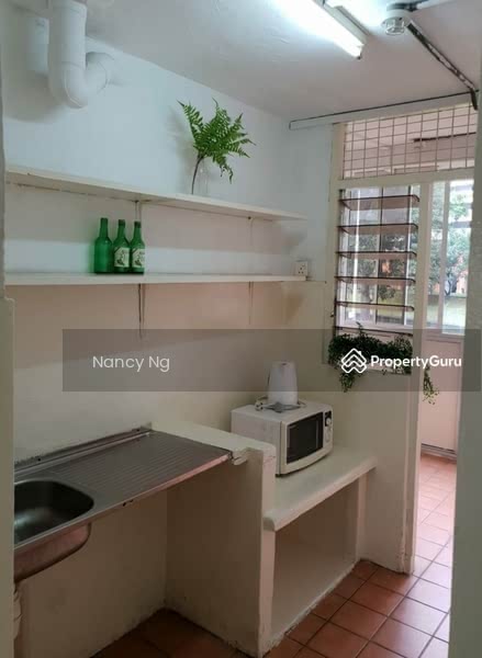good size kitchen