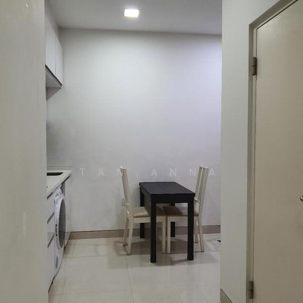 Centra Studios, 25 Lorong 25 Geylang, Eunos / Geylang / Paya Lebar, 1 Bedroom, 484 sqft, Condominium For Rent, by Tan Anna, 22340624 - Kitchen & dining area - PropertyGuru.com.sg