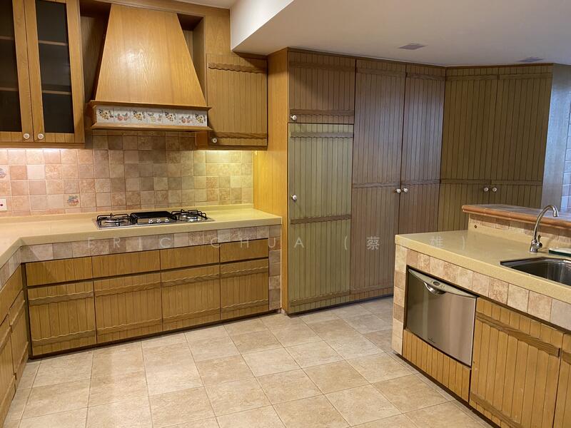 Beautifully setup kitchen system