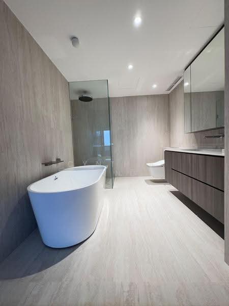 Marina Bay Suites, 3 Central Boulevard, Boat Quay / Raffles Place / Marina, 4 Bedrooms, 2,681 sqft, Apartment For Rent, by Cynthia Pang, 22348382 - Bathroom - PropertyGuru.com.sg