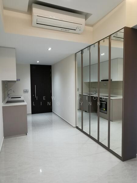 Nice house with additional storage!!