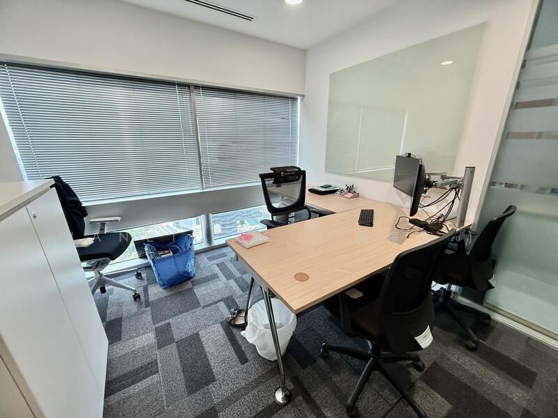 Gateway East, 152 Beach Road, 11,645 sqft, Office For Rent, by Janet Tsc ( 张曉菁 ), 22383693 - CommercialGuru.com.sg