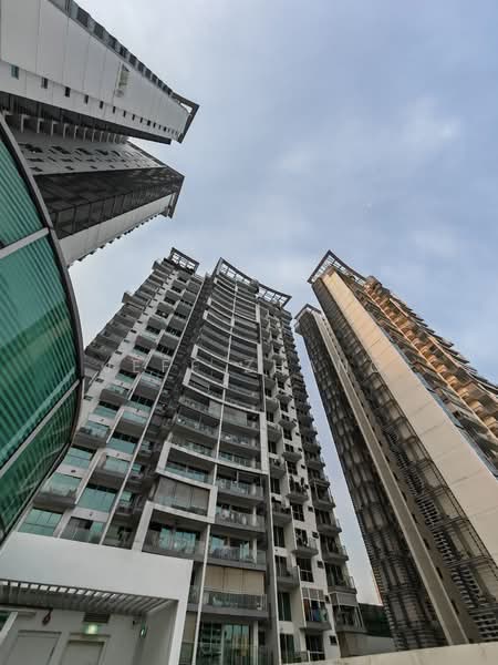 Eight Riversuites Condominium For Sale at S$ 1,580,000 | PropertyGuru Singapore