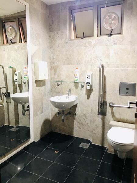 Large Floor Plate with Lift Access: Office/Lifestyle/Showroom/Retail/Entertainment/F&B, Hong Kong St, Boat Quay / Raffles Place / Marina, 5,114 sqft, Office For Rent, by Torie Frances Doshi, 22423025 - CommercialGuru.com.sg