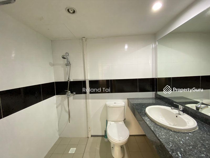 For Rent - International Plaza