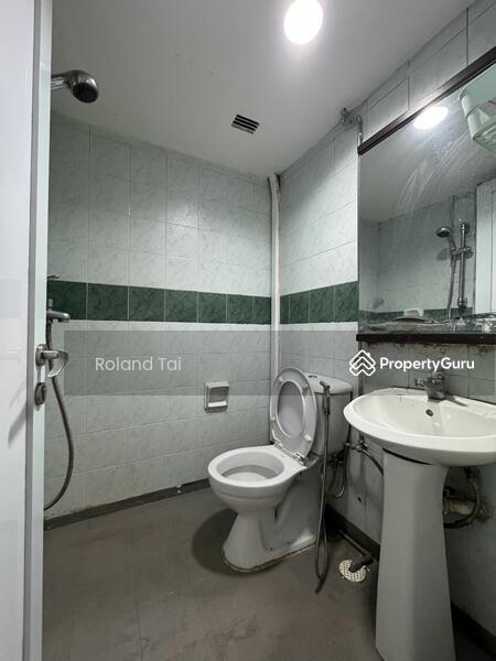 For Rent - International Plaza