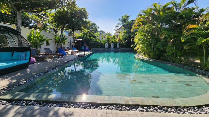 $18XX PSF⭐ SUBDIVISIBLE⭐ PERCHED ON HILL ⭐ CHARMING GCB ON SPRAWLING GROUND (顶级优质洋房), WITHIN 1KM MGS, Clementi Park / Upper Bukit Timah, 4 Bedrooms, 8,800 sqft, Good Class Bungalow For Sale, by Pamela Chong, 22428533 - PropertyGuru.com.sg
