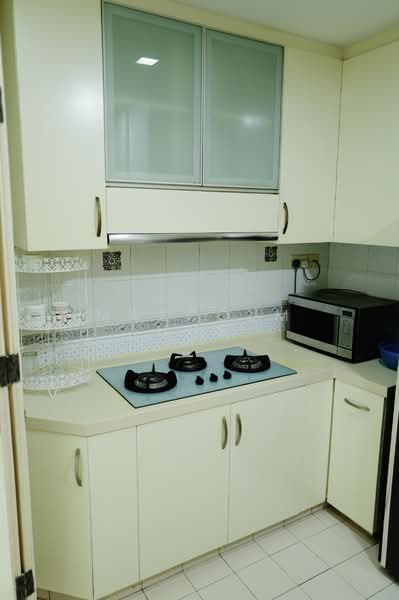 Astoria Park, 34 Lorong Mydin, 2 Bedrooms, 1,001 sqft, Condominium For Rent, by Malcolm Hoe, 22435958 - PropertyGuru.com.sg