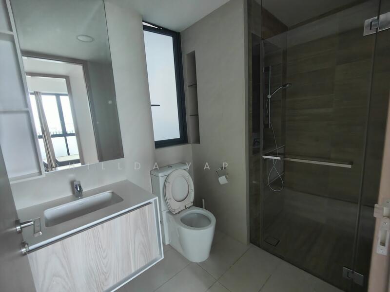 J Gateway, 2 Gateway Drive, 3 Bedrooms, 969 sqft, Condominium For Rent, by Hillda Yap ヒルダー, 22463673 - PropertyGuru.com.sg