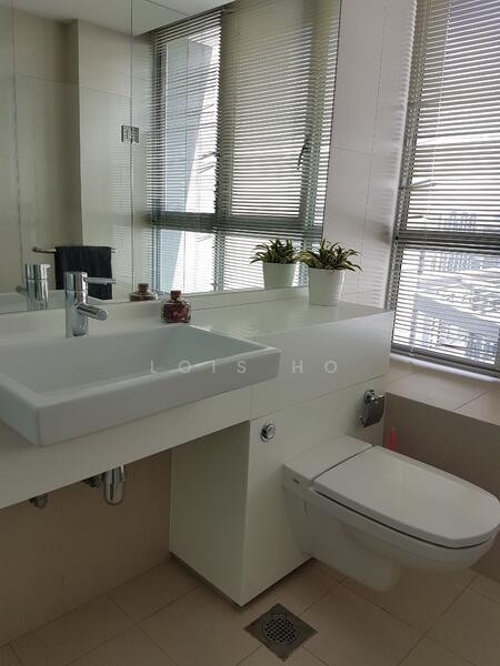 Southbank, 881 North Bridge Road, 1 Bedroom, 592 sqft, Apartment For Rent, by Lois Ho, 22488645 - Well maintained bathroom - PropertyGuru.com.sg