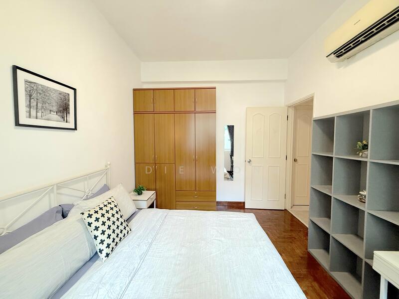 For Rent - Near NUS, Science Park, One North | Spacious Condo Room | Pasir Panjang MRT 5 Mins Walk