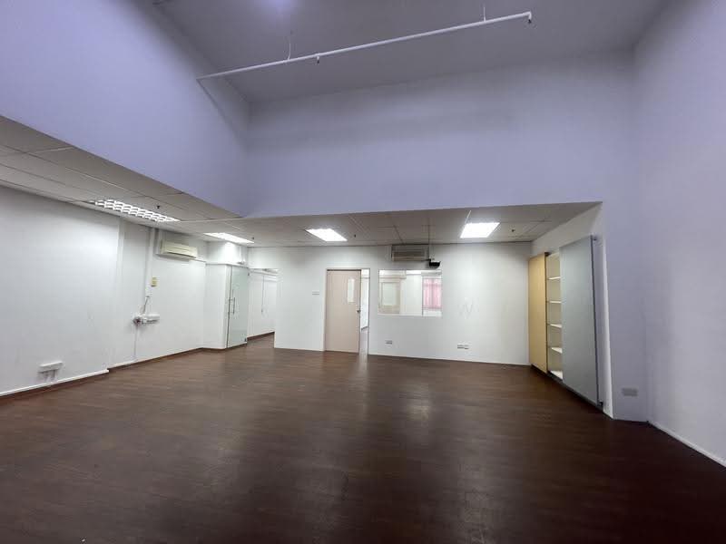 Tradehub 21, 18 Boon Lay Way, Boon Lay / Jurong / Tuas, 1,625 sqft, Light Industrial (B1) For Rent, by Ben Chew, 22530464 - Interior - CommercialGuru.com.sg