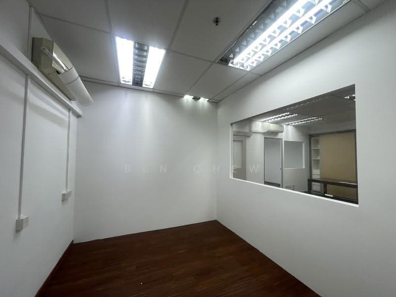 Tradehub 21, 18 Boon Lay Way, Boon Lay / Jurong / Tuas, 1,625 sqft, Light Industrial (B1) For Rent, by Ben Chew, 22530464 - Interior - CommercialGuru.com.sg